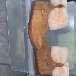 Girl UGG boots